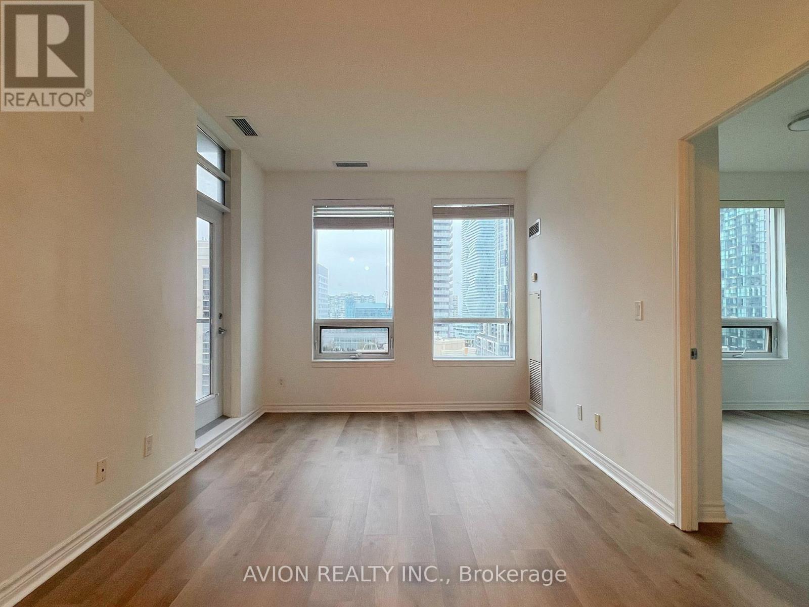 1201 - 388 Prince Of Wales Drive, Mississauga, Ontario  L5B 0A1 - Photo 6 - W12989312