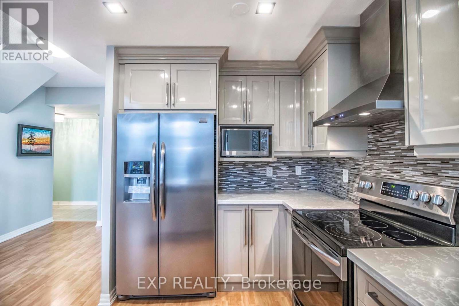 707 - 3939 Duke Of York Boulevard, Mississauga, Ontario  L5B 4N2 - Photo 10 - W12989314