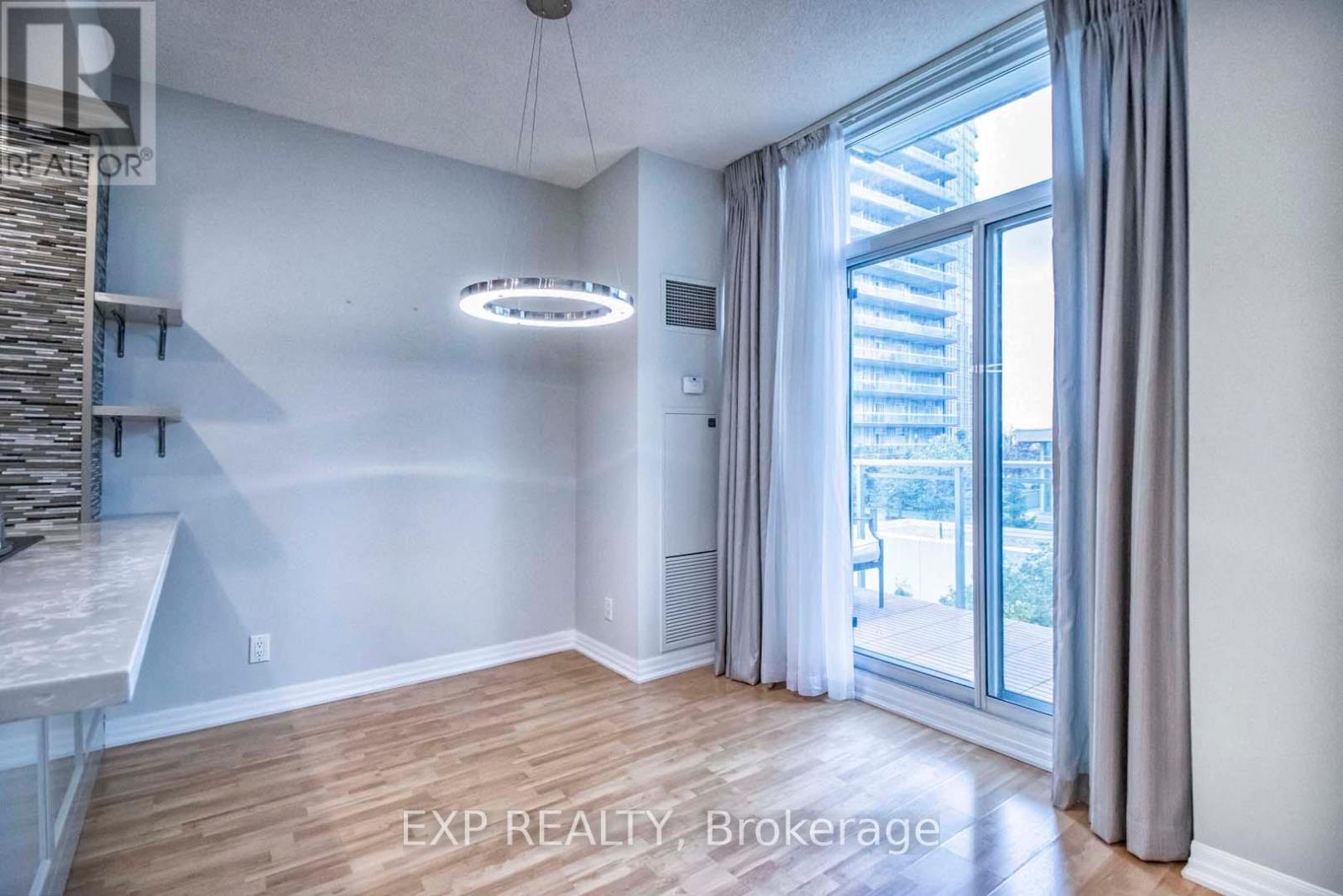 707 - 3939 Duke Of York Boulevard, Mississauga, Ontario  L5B 4N2 - Photo 13 - W12989314