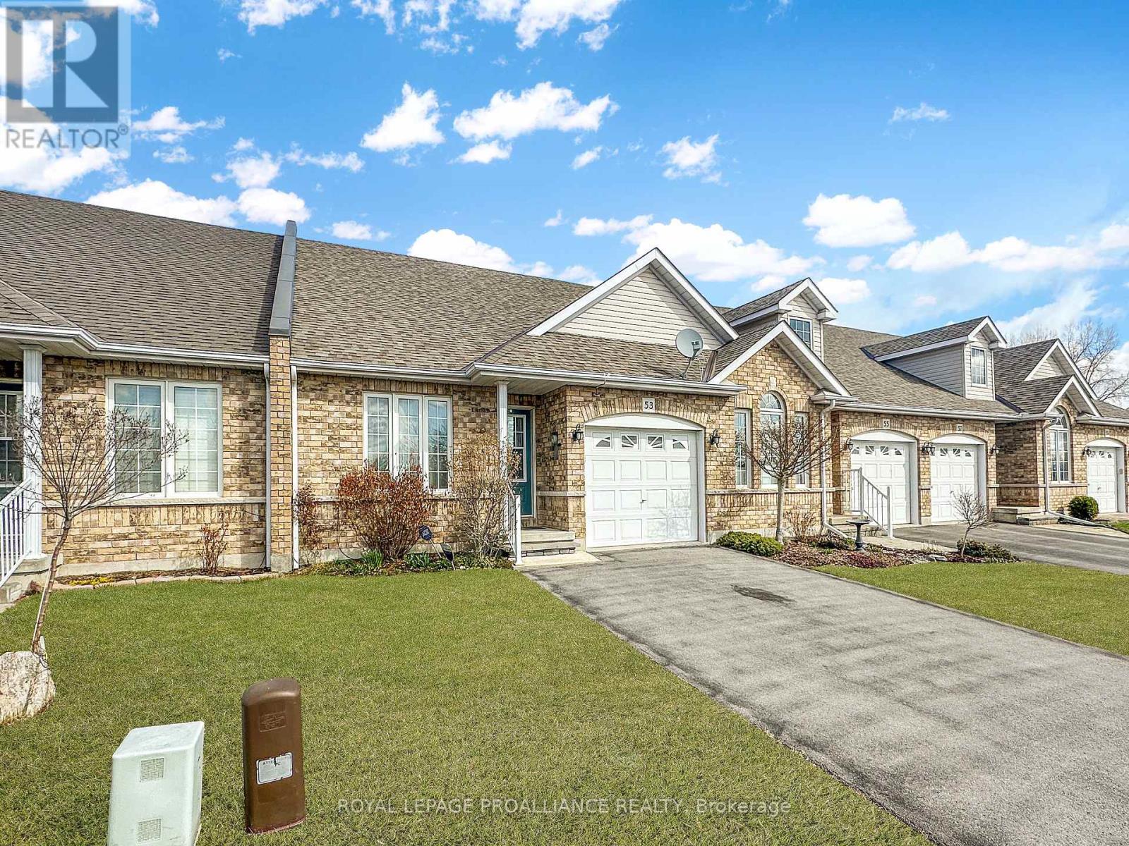 53 Sarah Court, Belleville, Ontario  K8P 0B2 - Photo 3 - X12918822