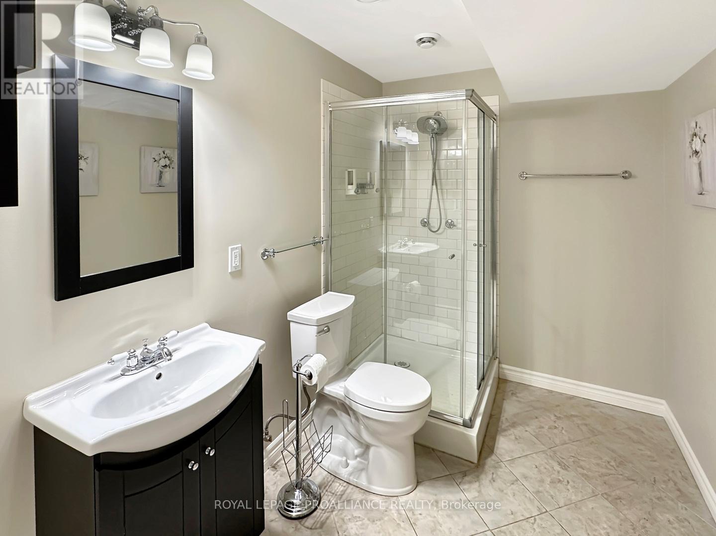 53 Sarah Court, Belleville, Ontario  K8P 0B2 - Photo 34 - X12918822