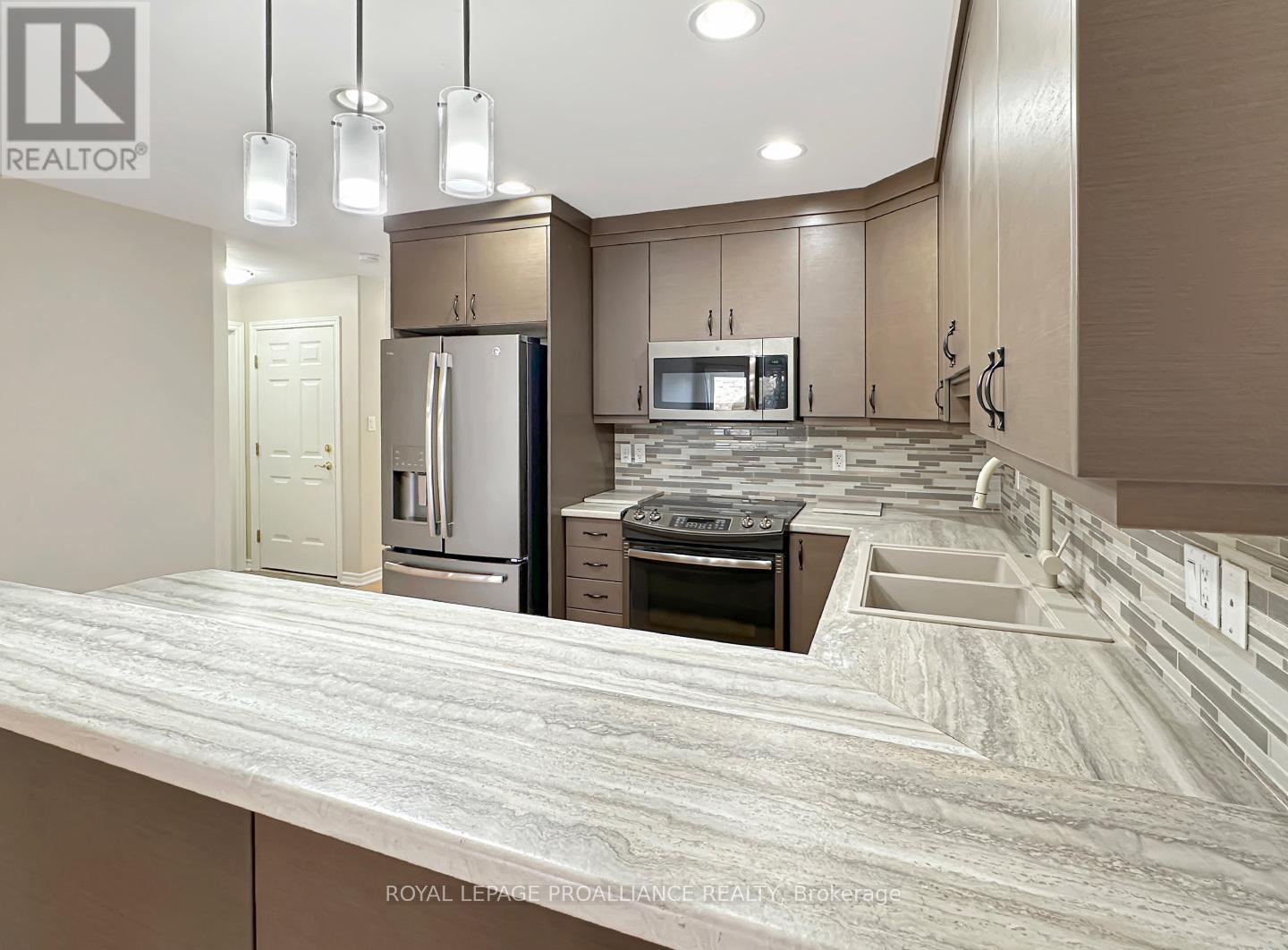 53 Sarah Court, Belleville, Ontario  K8P 0B2 - Photo 7 - X12918822