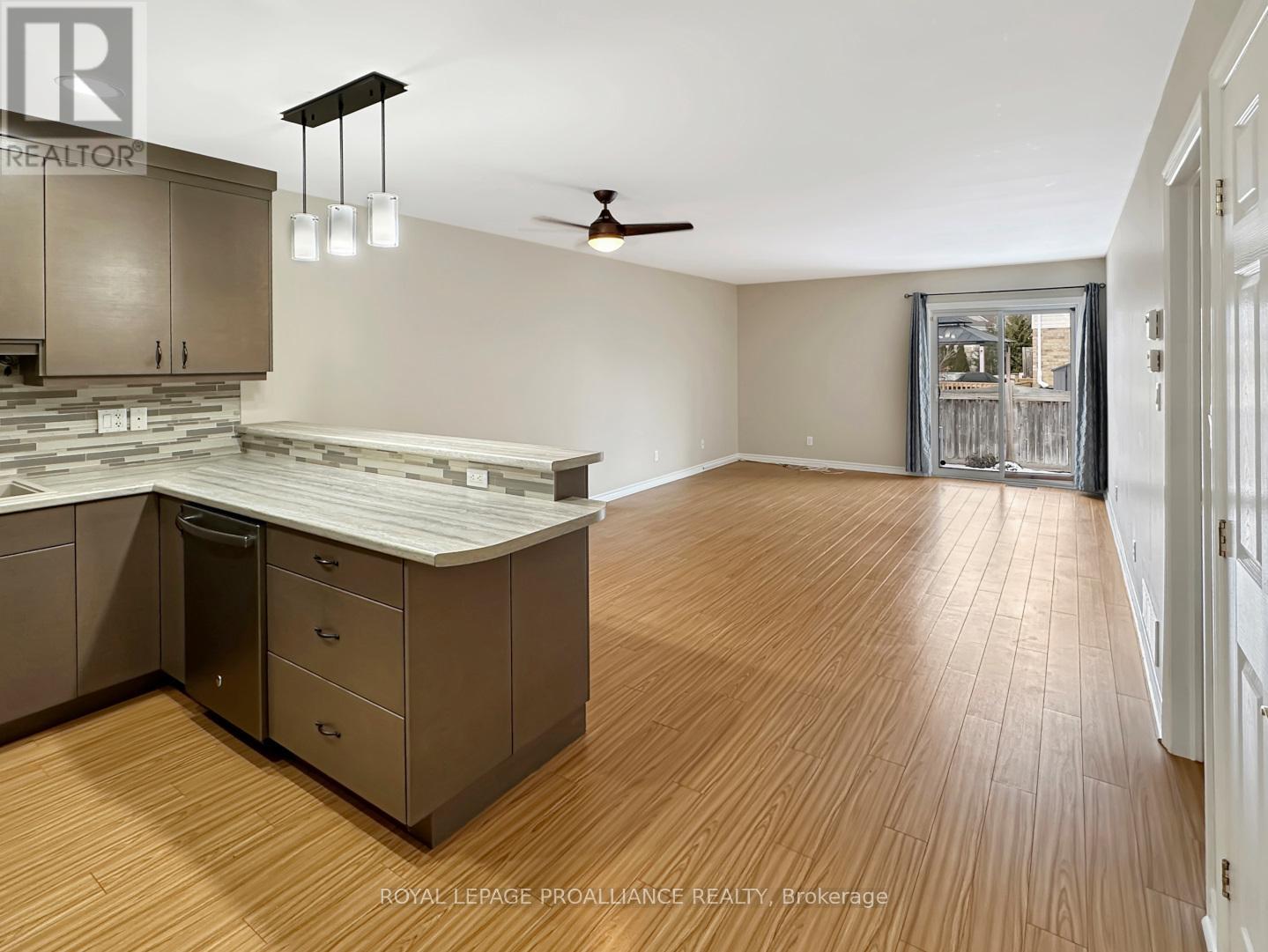 53 Sarah Court, Belleville, Ontario  K8P 0B2 - Photo 8 - X12918822