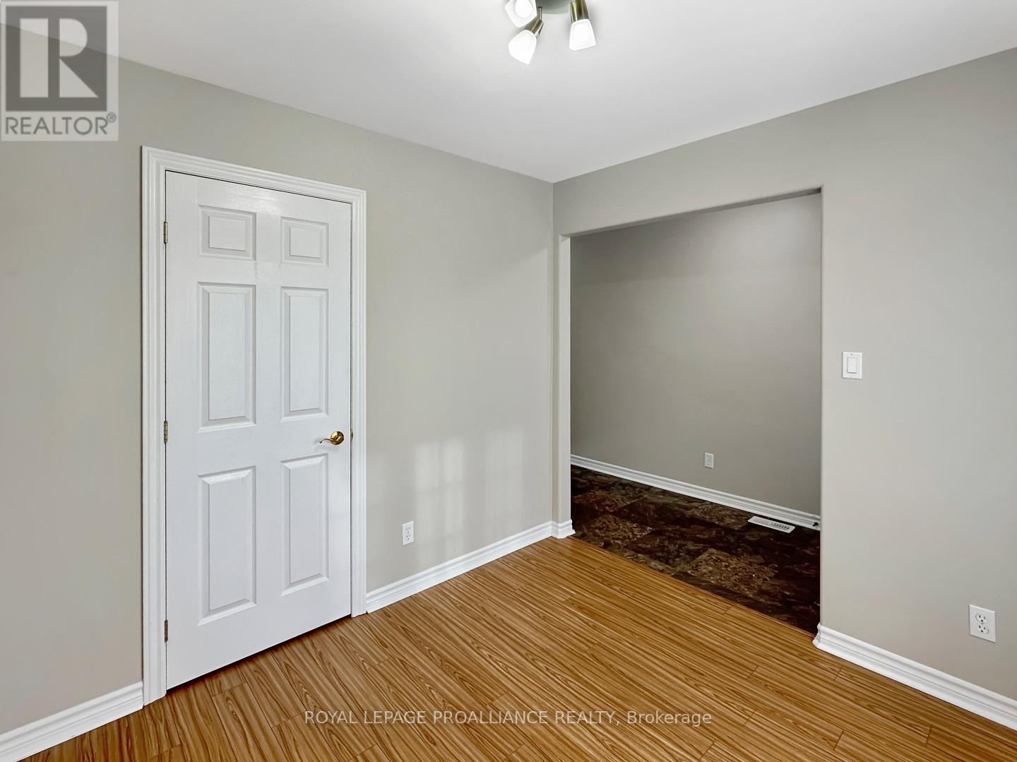 53 Sarah Court, Belleville, Ontario  K8P 0B2 - Photo 5 - X12918822