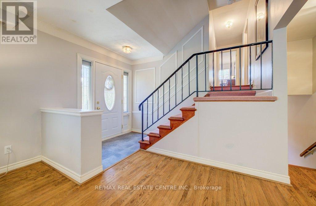 25 Carey Street, Hamilton, Ontario  L0R 1V0 - Photo 5 - X12989280