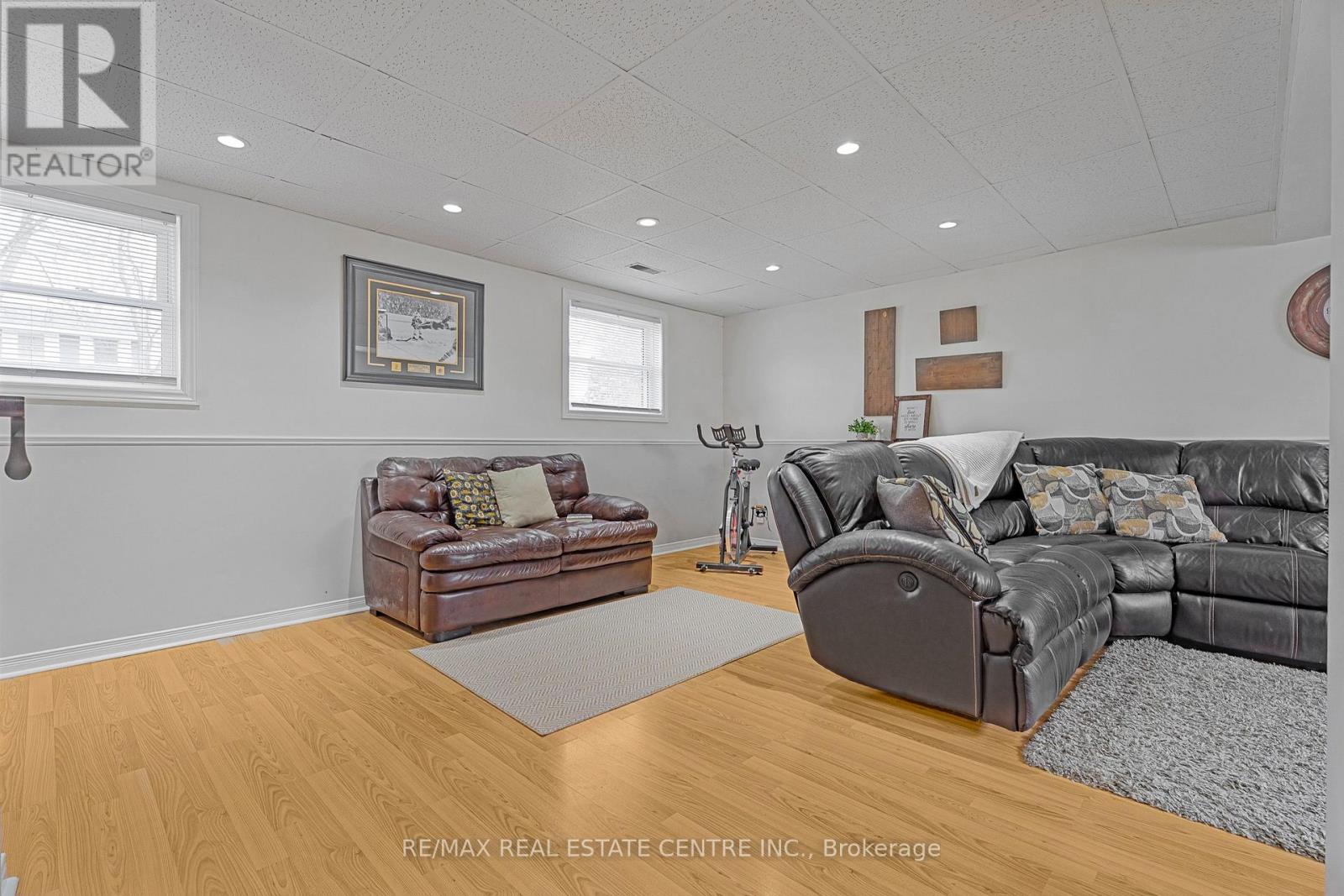 153 The Greenway, Cambridge, Ontario  N1R 6L6 - Photo 26 - X12989304