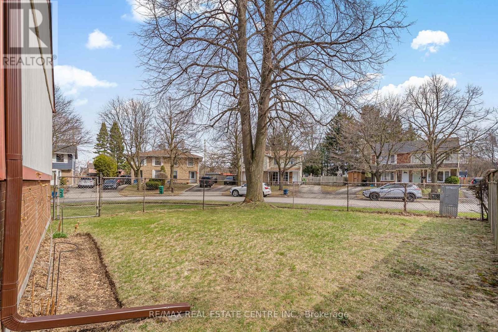 153 The Greenway, Cambridge, Ontario  N1R 6L6 - Photo 34 - X12989304