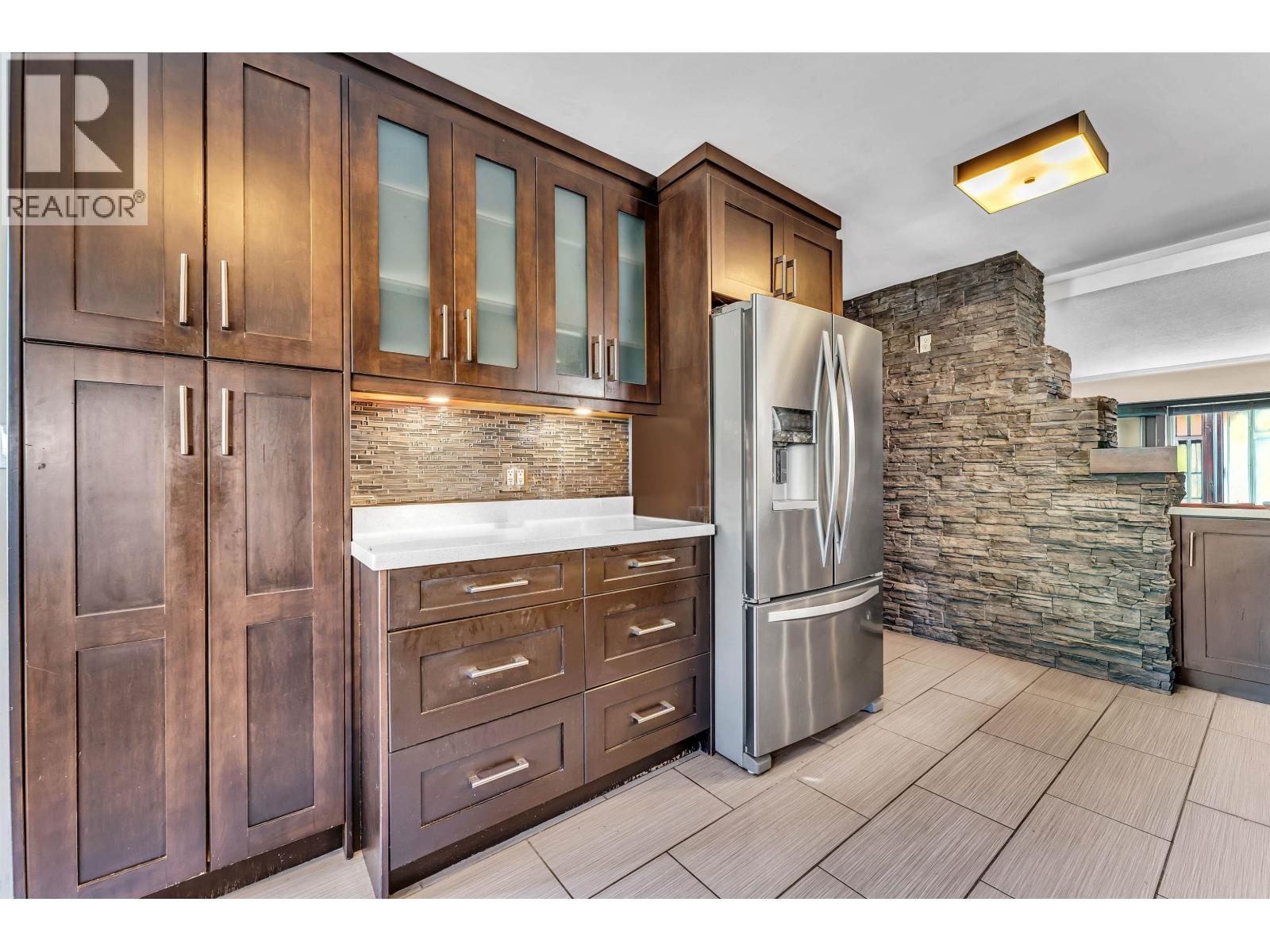 Listing Picture 10 of 26 : 2925 MCGILL STREET, Vancouver / 溫哥華 - 魯藝地產 Yvonne Lu Group - MLS Medallion Club Member