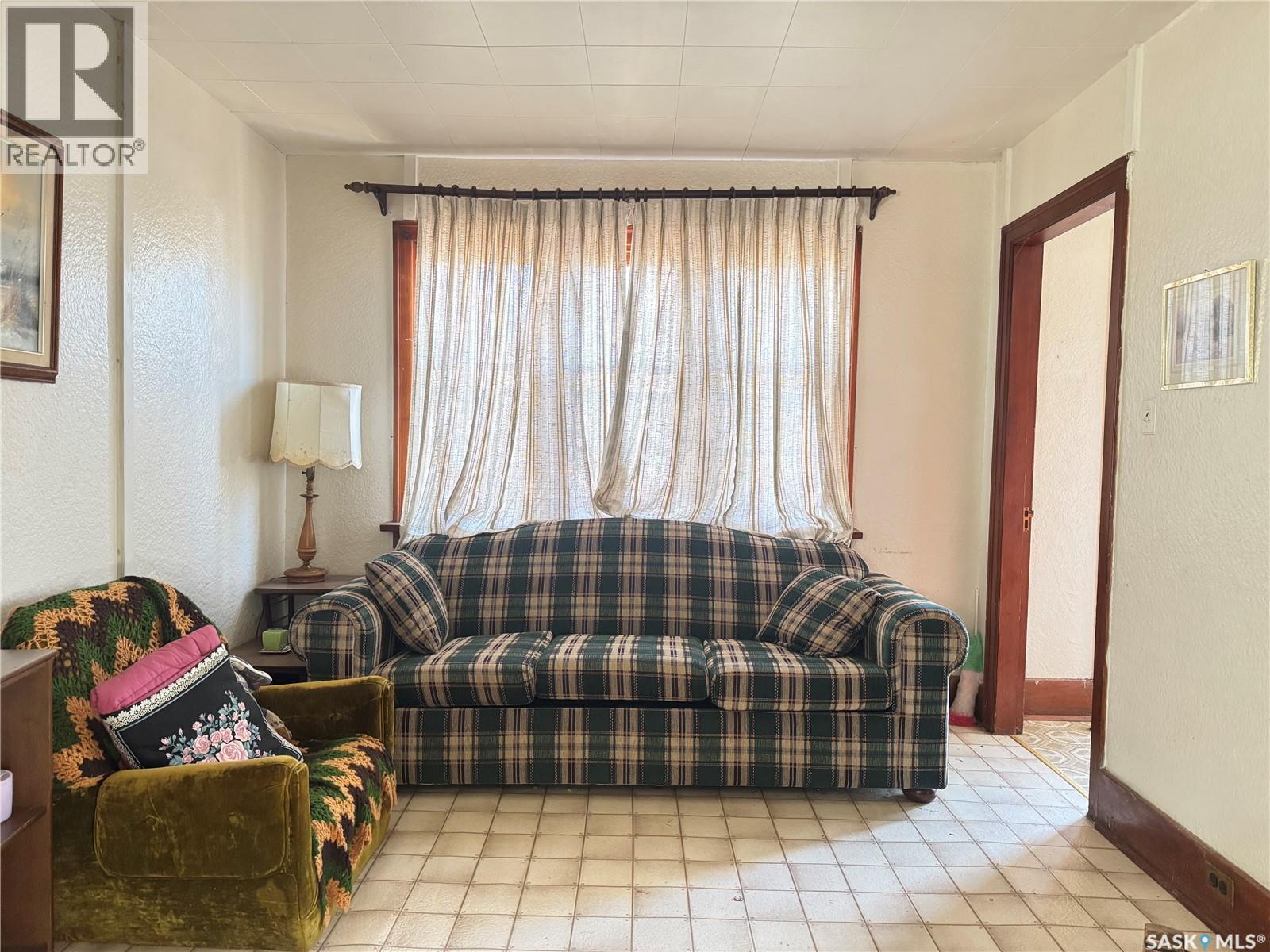 227 Fairchild Avenue, Regina Beach, Saskatchewan  S0G 4C0 - Photo 4 - SK032705