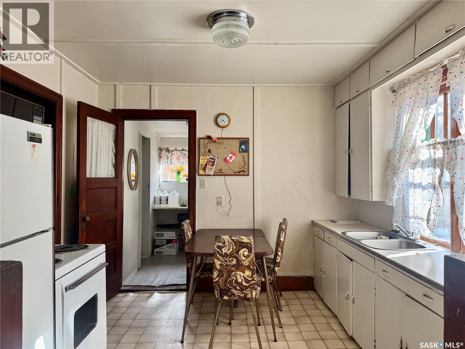 227 Fairchild Avenue, Regina Beach, Saskatchewan  S0G 4C0 - Photo 5 - SK032705