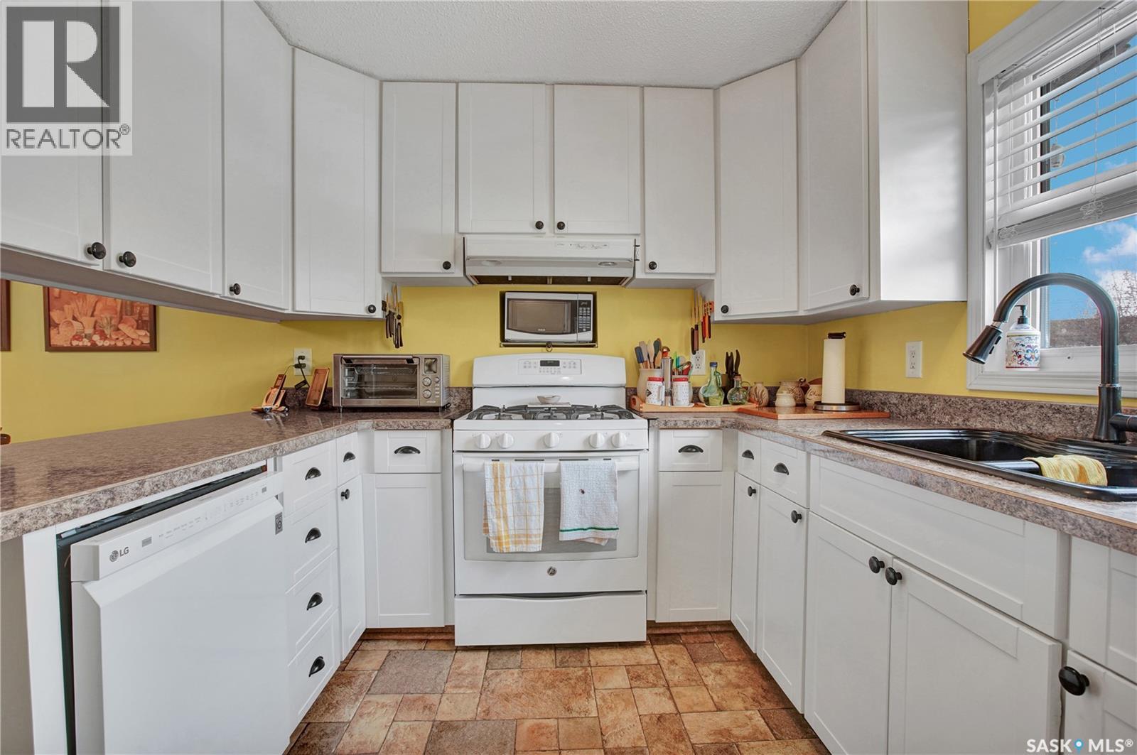 221 Lane Court, Warman, Saskatchewan  S0K 4S0 - Photo 10 - SK032600