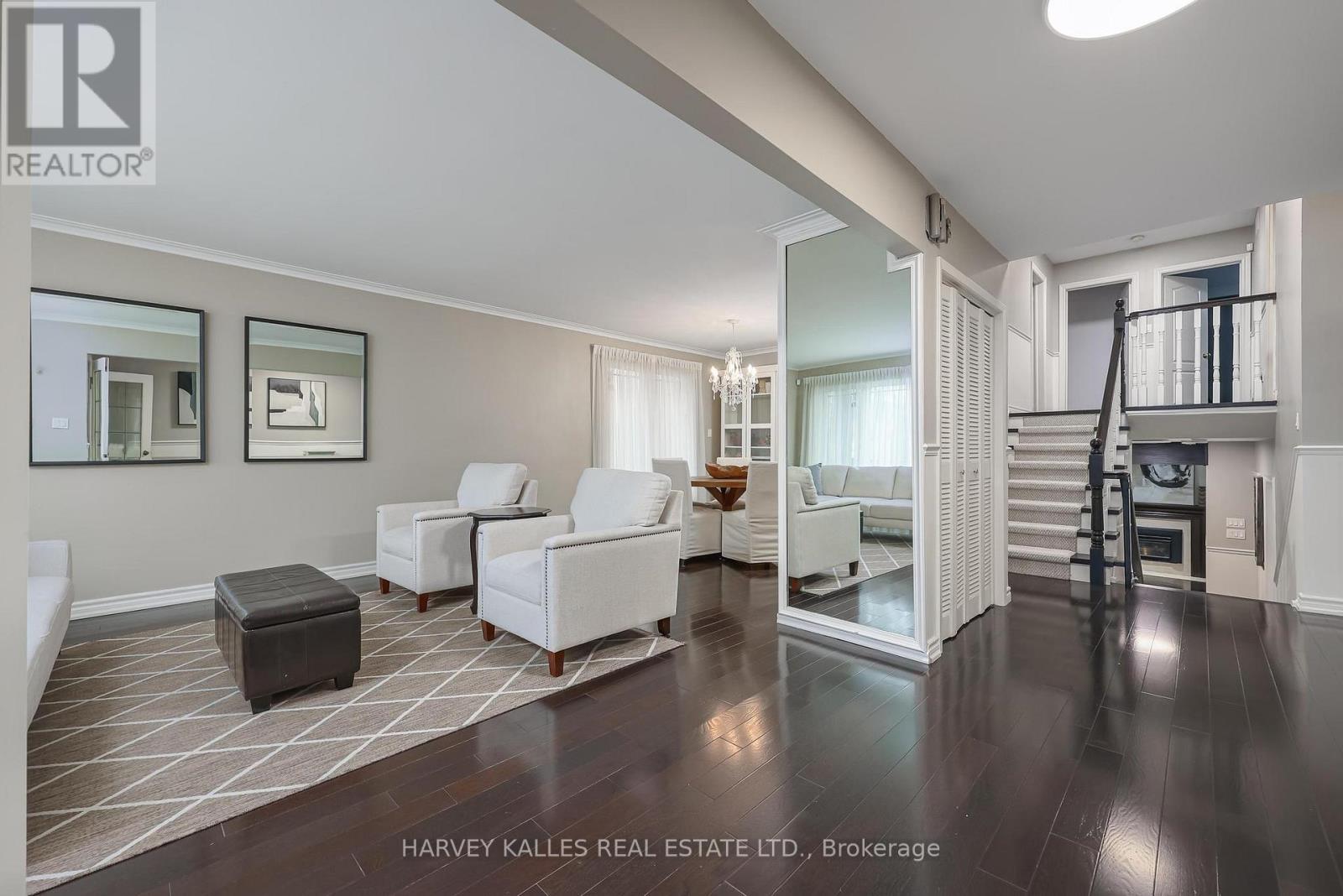 29 Rockland Drive, Toronto, Ontario M2M 2Y8 - Photo 4 - C12966700