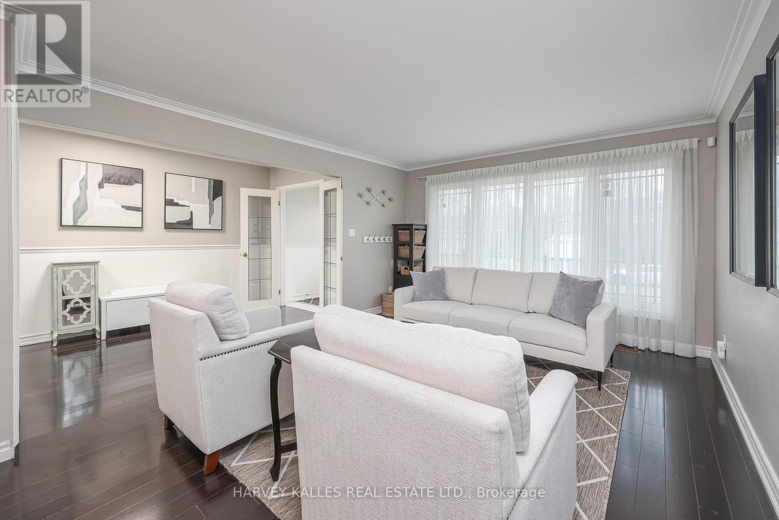 29 Rockland Drive, Toronto, Ontario M2M 2Y8 - Photo 6 - C12966700