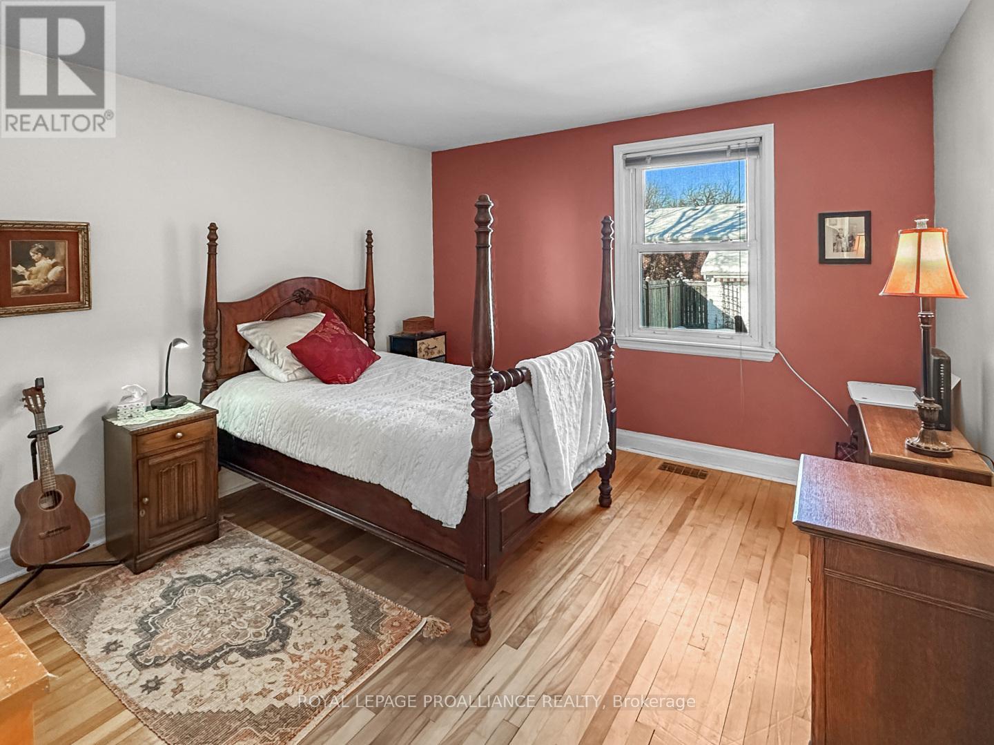 284 Victoria Avenue, Belleville, Ontario  K8N 2C7 - Photo 11 - X12887628