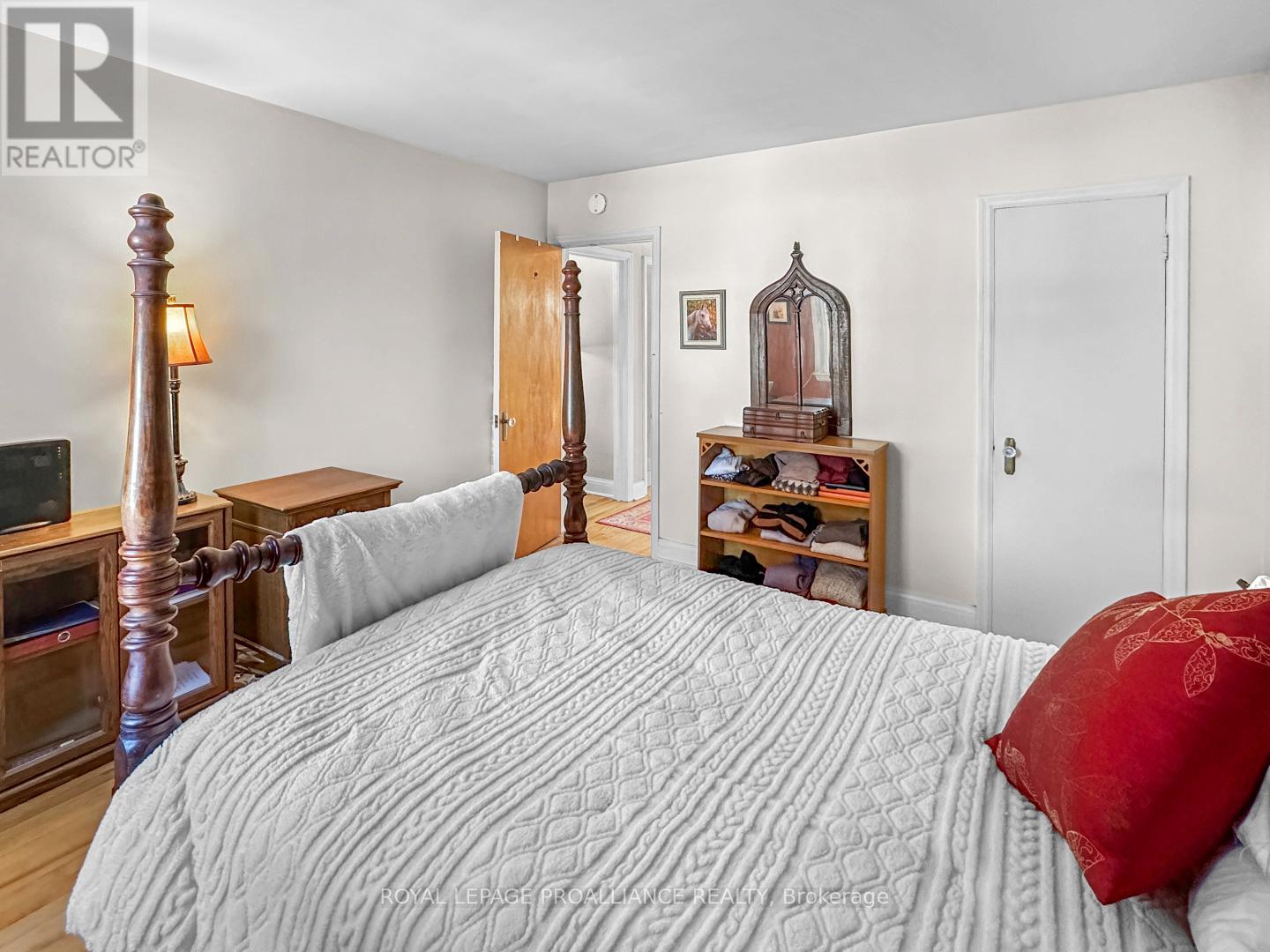 284 Victoria Avenue, Belleville, Ontario  K8N 2C7 - Photo 13 - X12887628