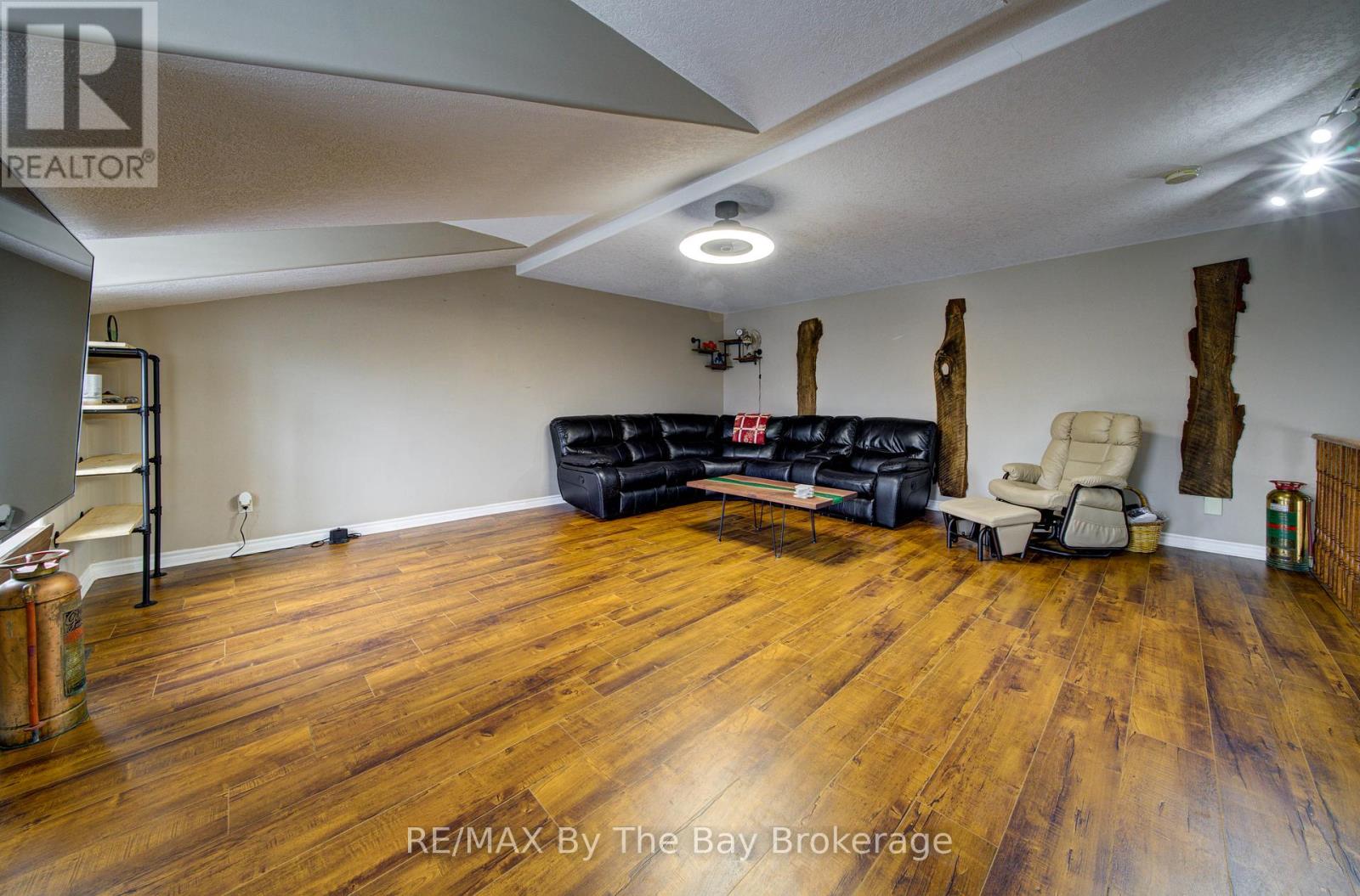 229 Atkinson Street, Clearview (Stayner), Ontario  L0M 1S0 - Photo 14 - S12989364