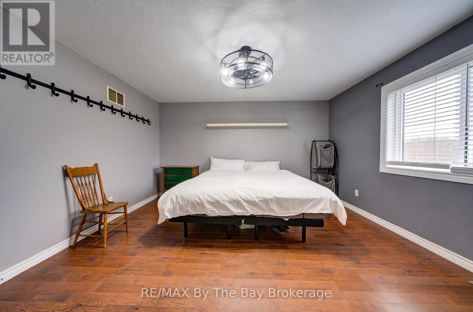 229 Atkinson Street, Clearview (Stayner), Ontario  L0M 1S0 - Photo 17 - S12989364