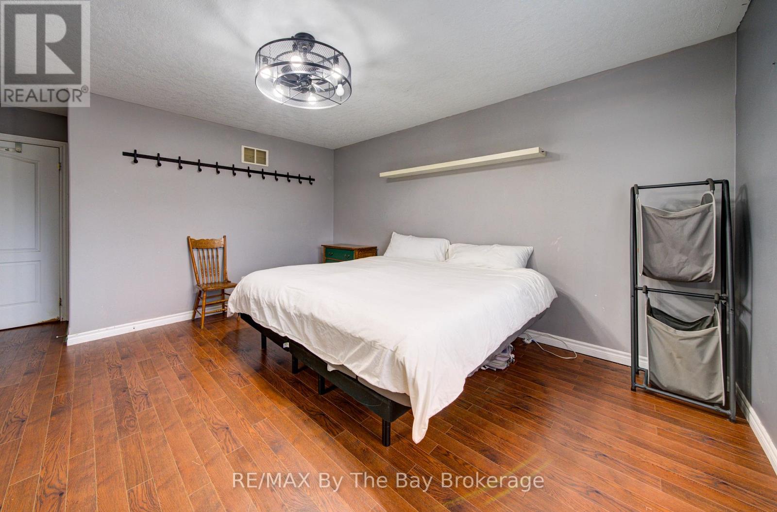 229 Atkinson Street, Clearview (Stayner), Ontario  L0M 1S0 - Photo 18 - S12989364