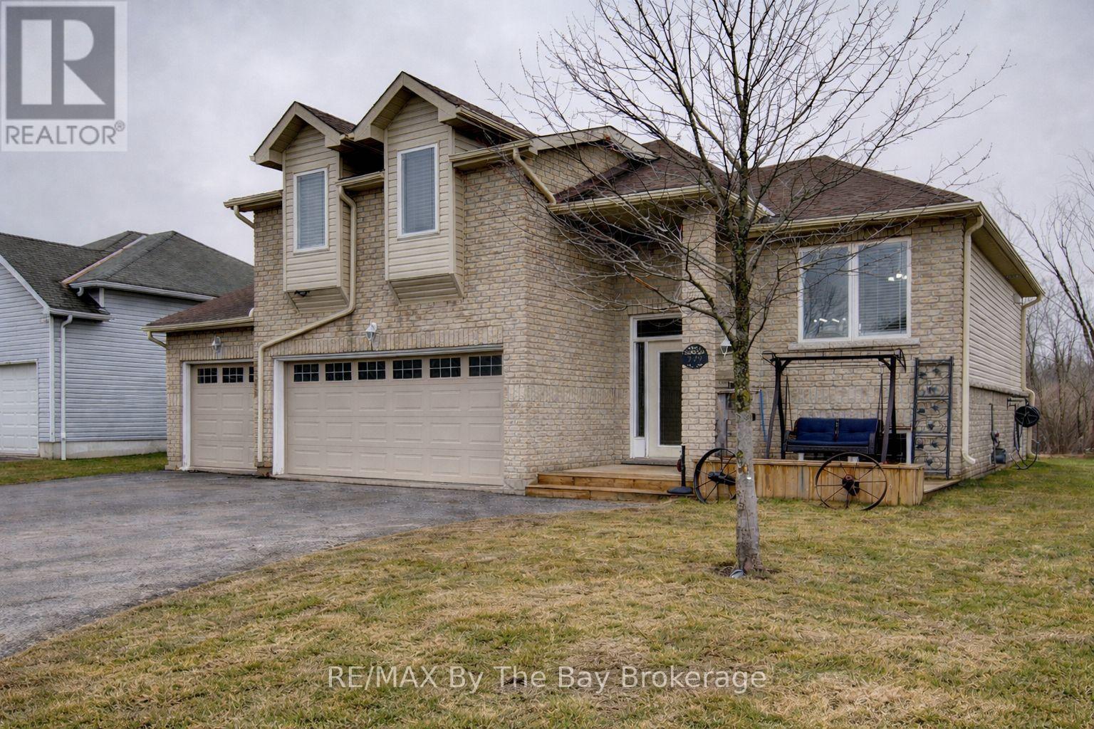 229 Atkinson Street, Clearview (Stayner), Ontario  L0M 1S0 - Photo 2 - S12989364