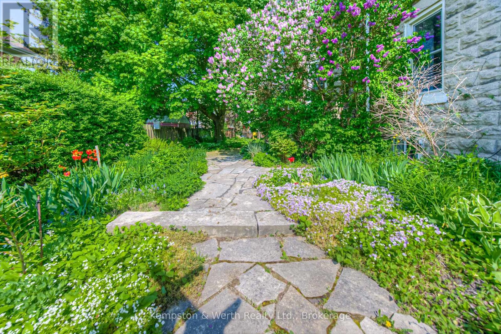 333 Barber Avenue N, North Perth, Ontario  N4W 1R8 - Photo 5 - X12989380