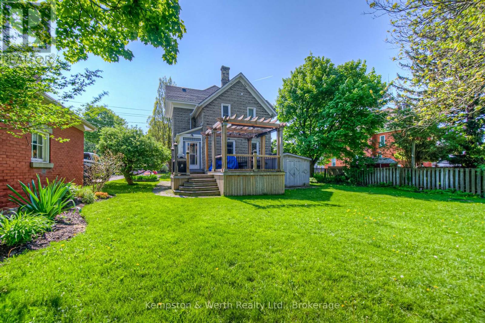 333 Barber Avenue N, North Perth, Ontario  N4W 1R8 - Photo 8 - X12989380