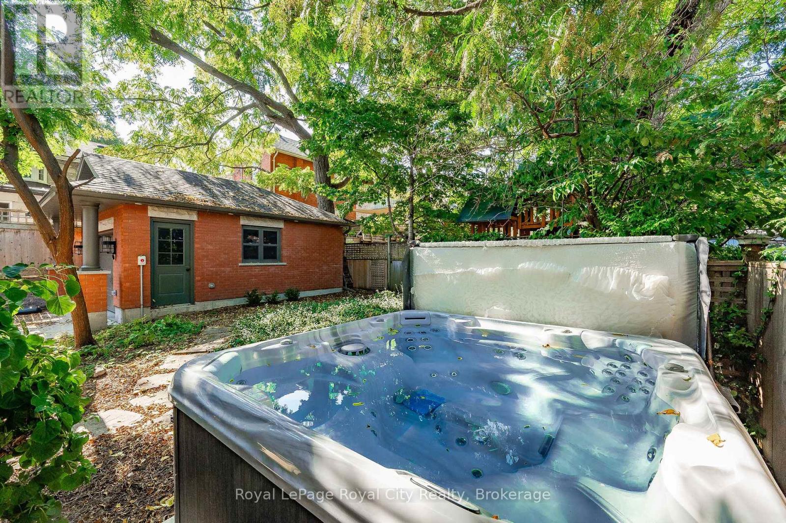 138 Dublin Street N, Guelph, Ontario  N1H 4N7 - Photo 47 - X12989492