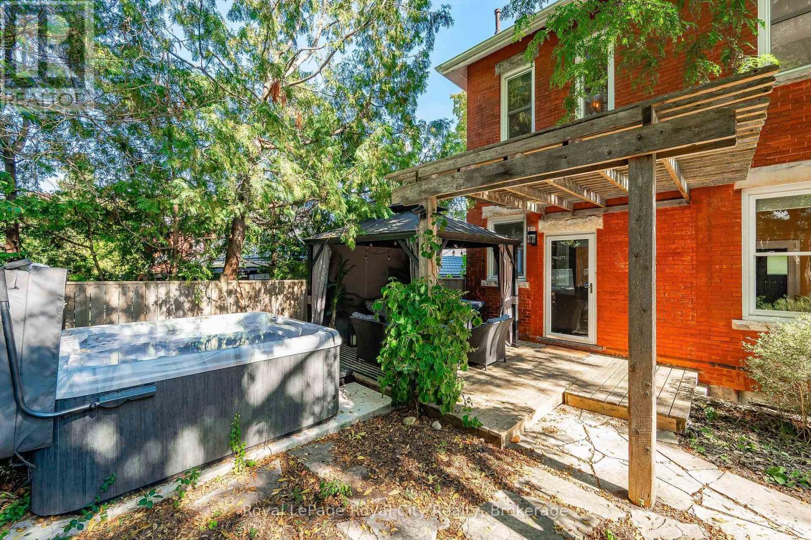 138 Dublin Street N, Guelph, Ontario  N1H 4N7 - Photo 49 - X12989492