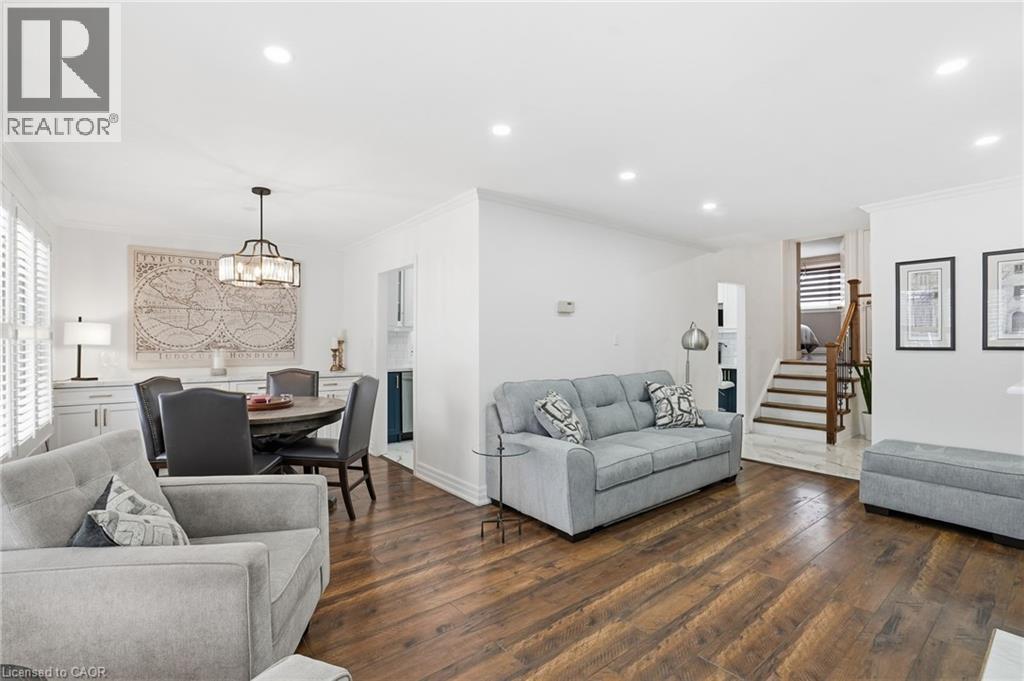 697 Lomond Crescent, Burlington, Ontario  L7L 2N8 - Photo 11 - 40810298