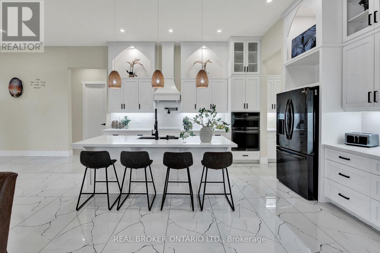 43583 Fischer Line, Huron East, Ontario  N0G 1H0 - Photo 4 - X12699410