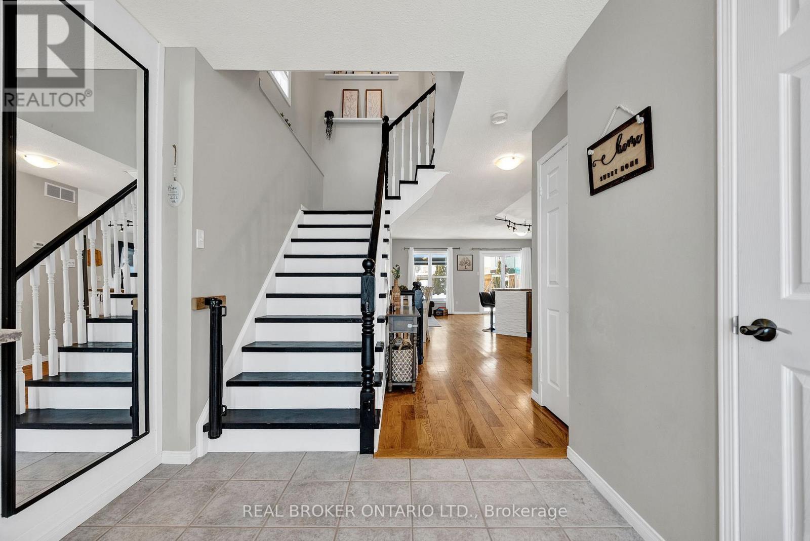 75 Peglar Crescent, Centre Wellington, Ontario  N1M 3T4 - Photo 4 - X12760548