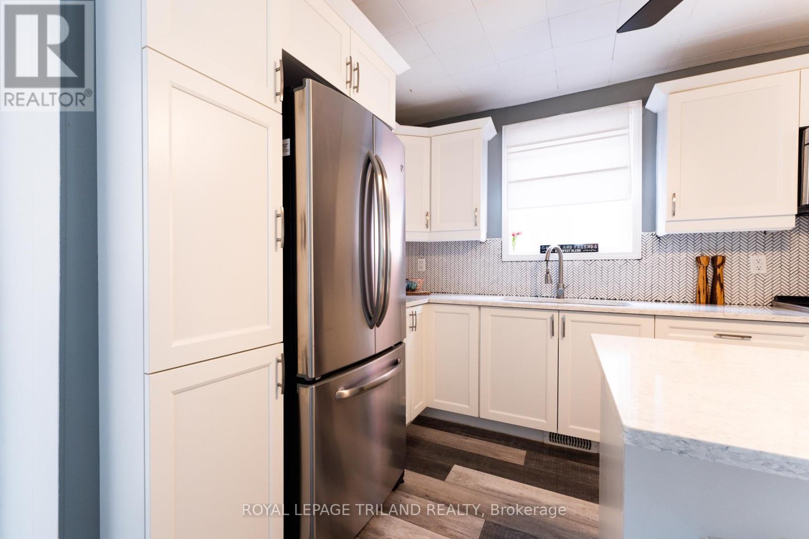 326 Smith Street, Central Elgin, Ontario  N5L 1C6 - Photo 7 - X12989374