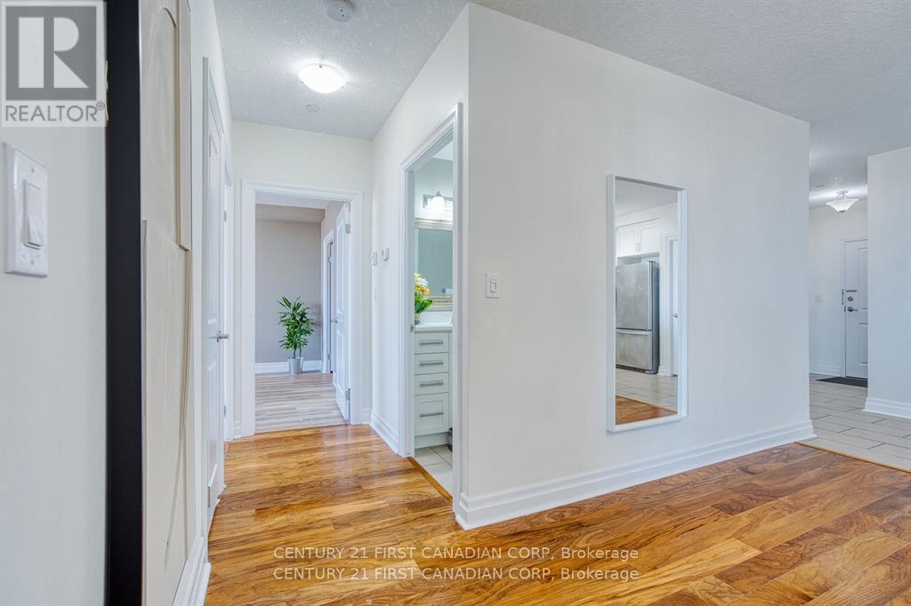 812 - 240 Villagewalk Boulevard, London North, Ontario  N6G 0P6 - Photo 17 - X12989462