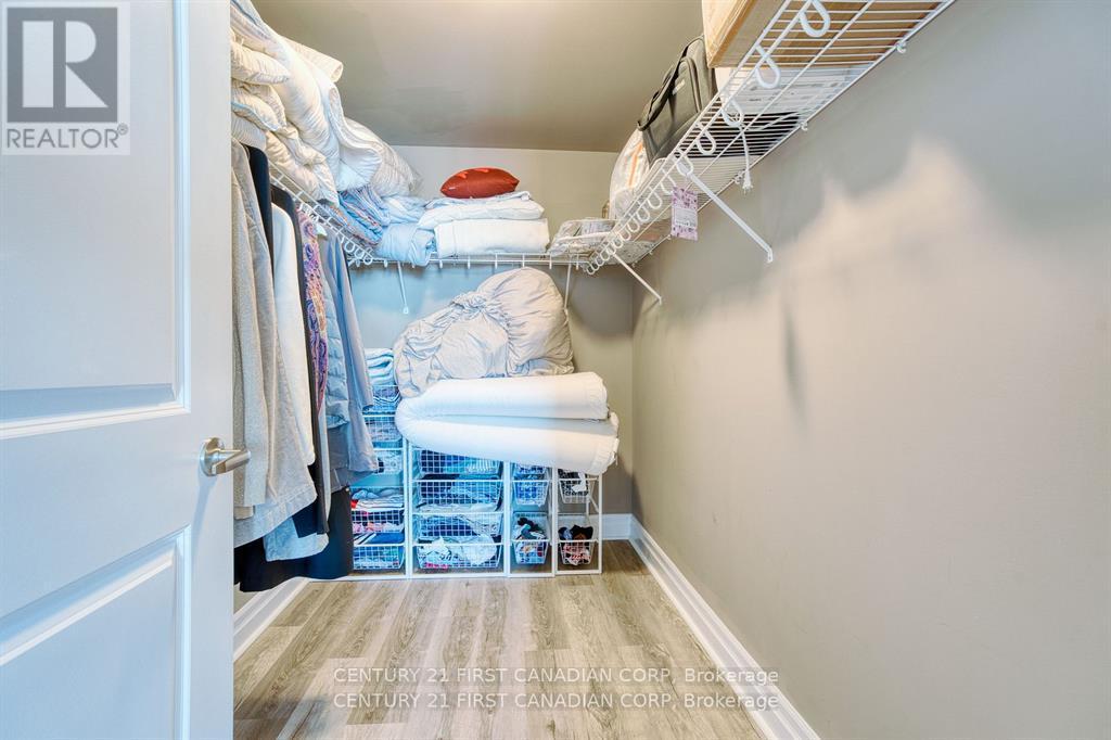 812 - 240 Villagewalk Boulevard, London North, Ontario  N6G 0P6 - Photo 21 - X12989462