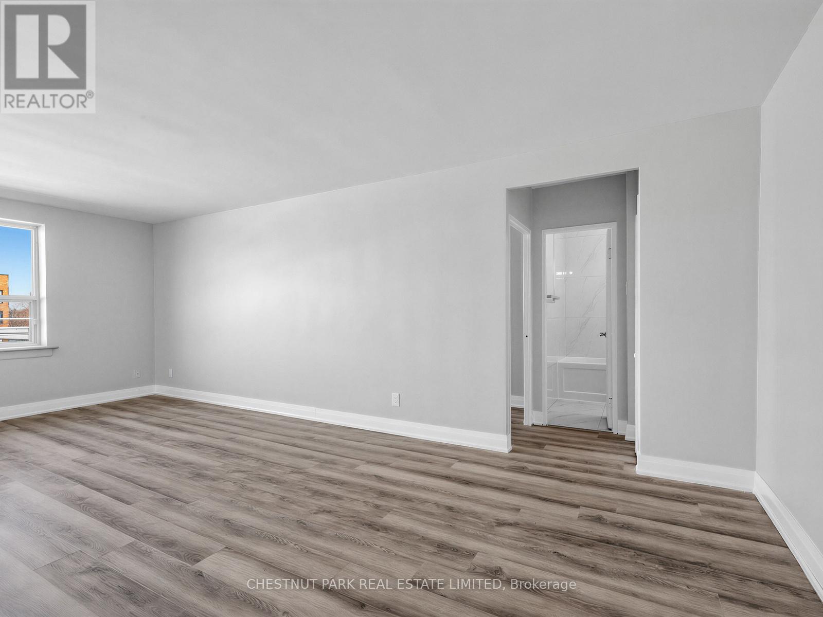 404 - 2 Ridelle Avenue, Toronto, Ontario  M6B 1H4 - Photo 13 - C12989452