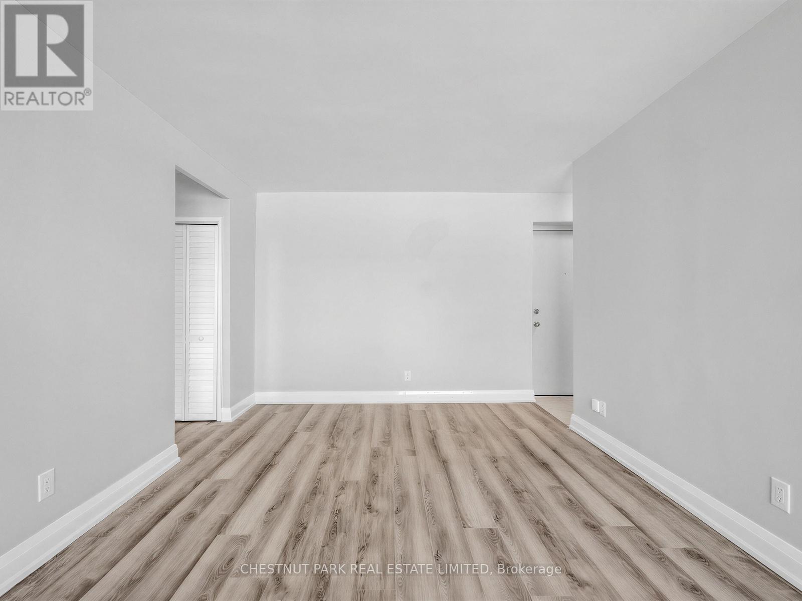 404 - 2 Ridelle Avenue, Toronto, Ontario  M6B 1H4 - Photo 15 - C12989452