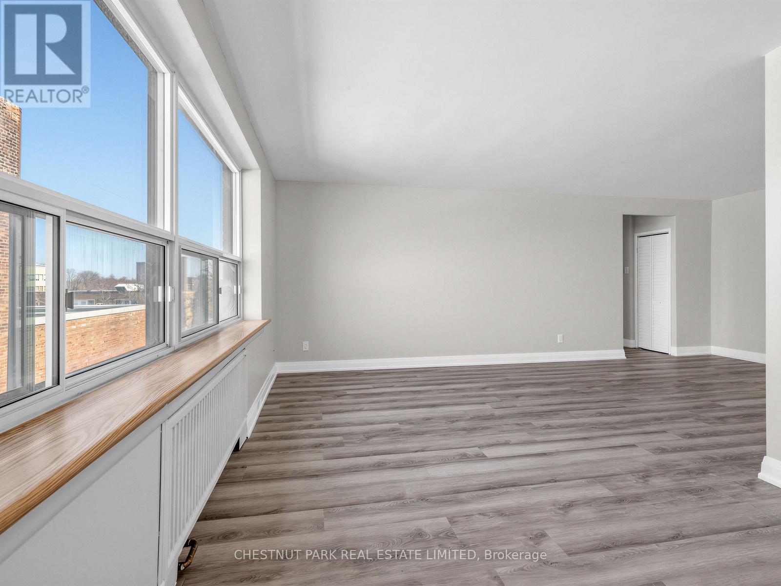 404 - 2 Ridelle Avenue, Toronto, Ontario  M6B 1H4 - Photo 8 - C12989452