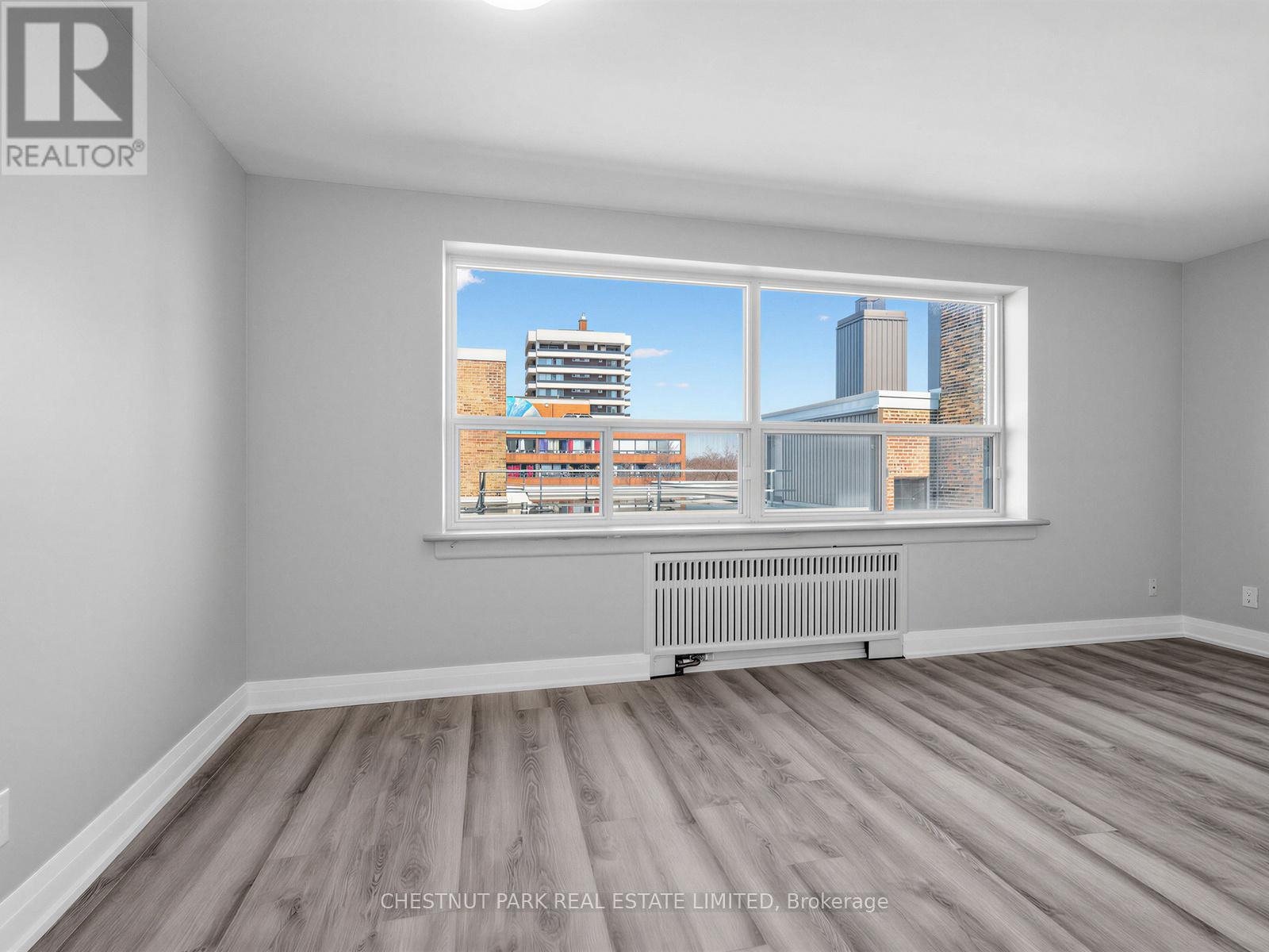 404 - 2 Ridelle Avenue, Toronto, Ontario  M6B 1H4 - Photo 9 - C12989452