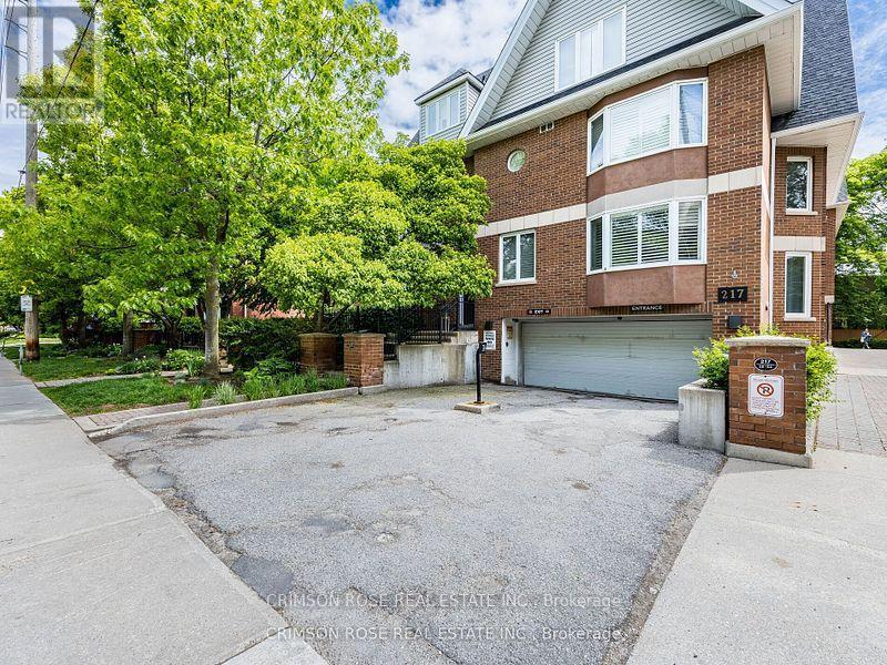 8 - 217 St George Street, Toronto, Ontario  M5R 3S7 - Photo 4 - C12989484