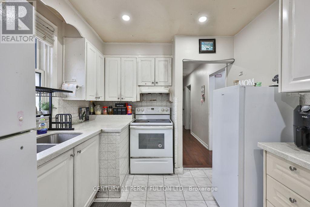 8 Kilpatrick Place, Toronto, Ontario  M1R 2A8 - Photo 9 - E12939176