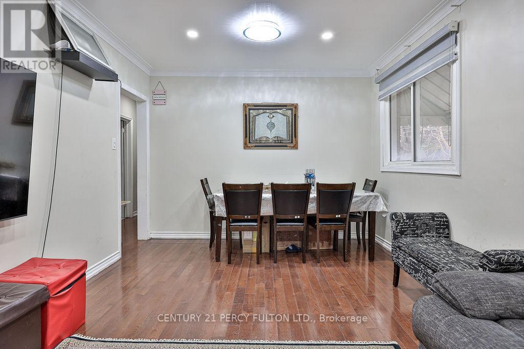 8 Kilpatrick Place, Toronto, Ontario  M1R 2A8 - Photo 5 - E12939176