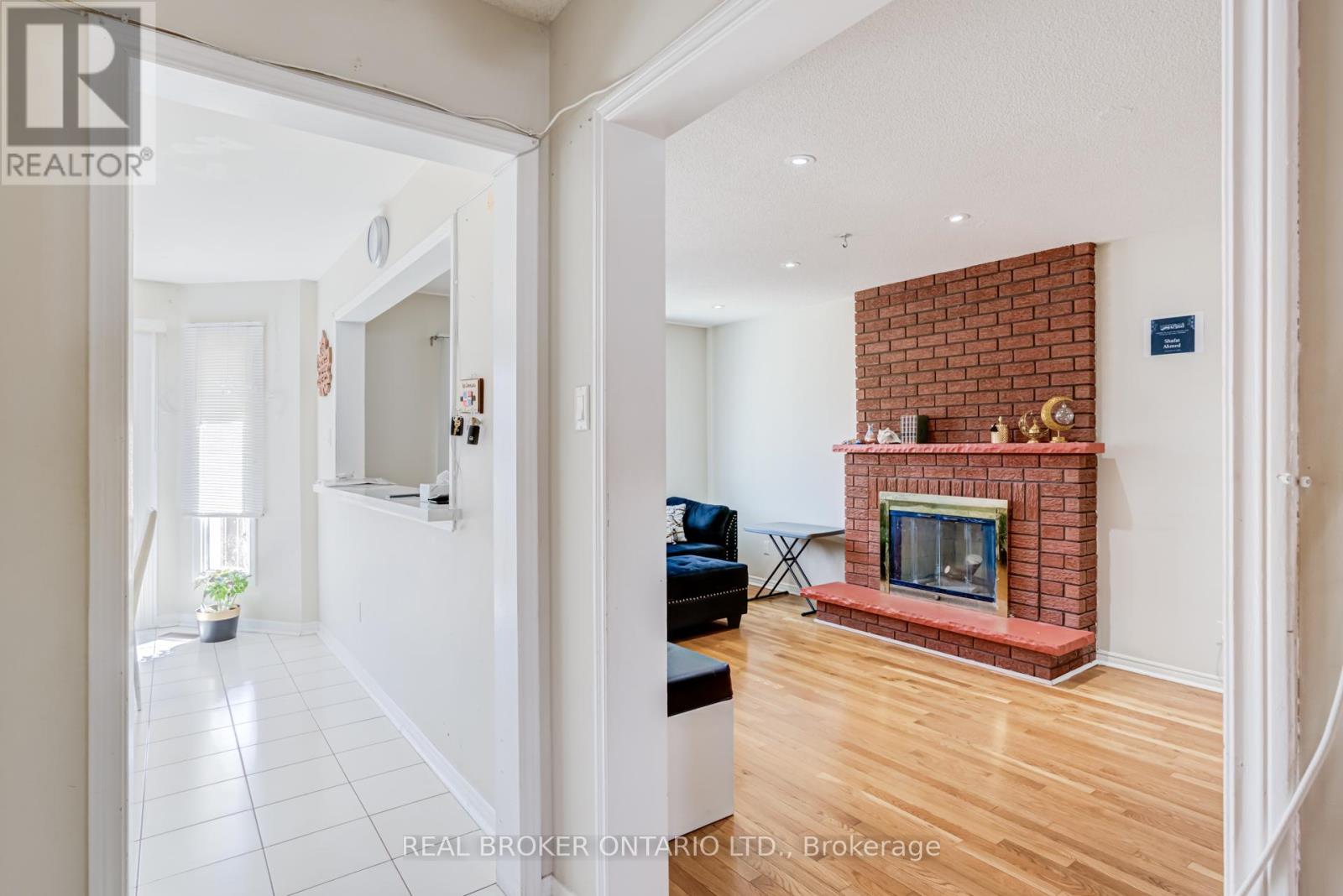 27 Alicewood Drive, Markham, Ontario  L3S 3E3 - Photo 13 - N12971288