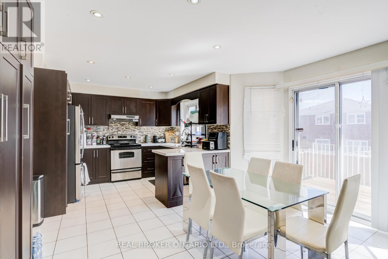 27 Alicewood Drive, Markham, Ontario  L3S 3E3 - Photo 16 - N12971288