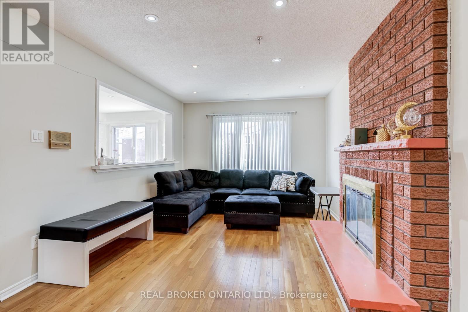 27 Alicewood Drive, Markham, Ontario  L3S 3E3 - Photo 25 - N12971288