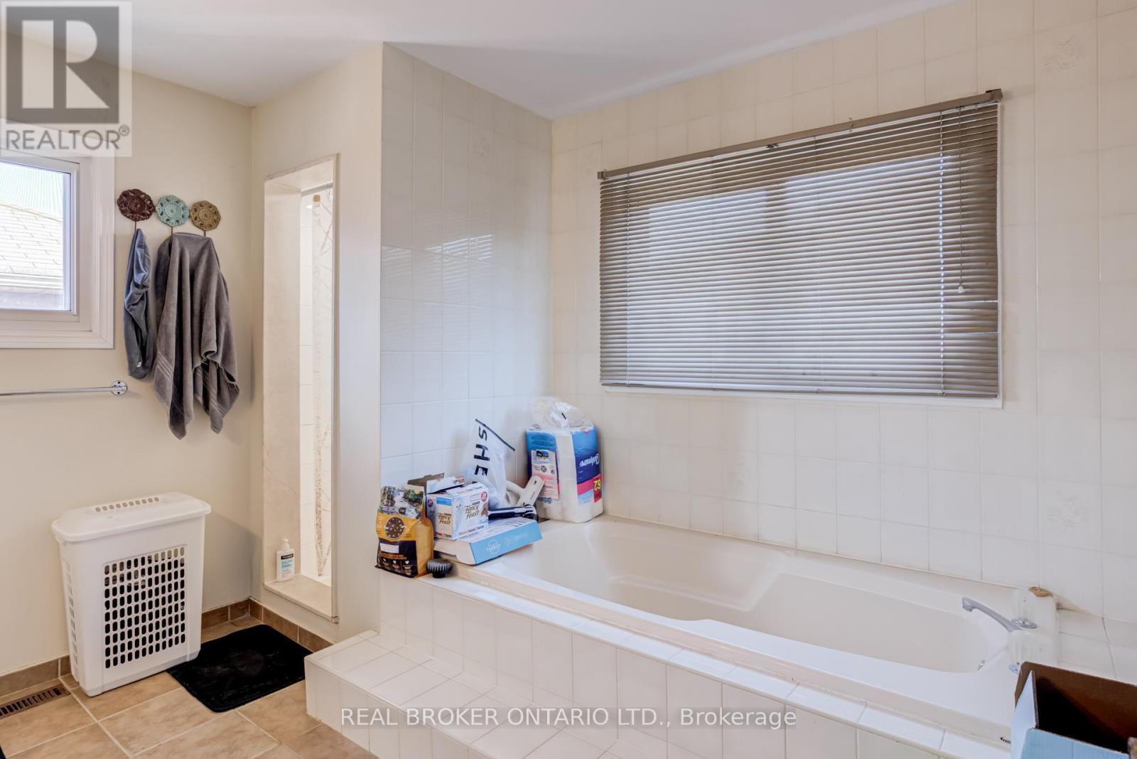 27 Alicewood Drive, Markham, Ontario  L3S 3E3 - Photo 36 - N12971288