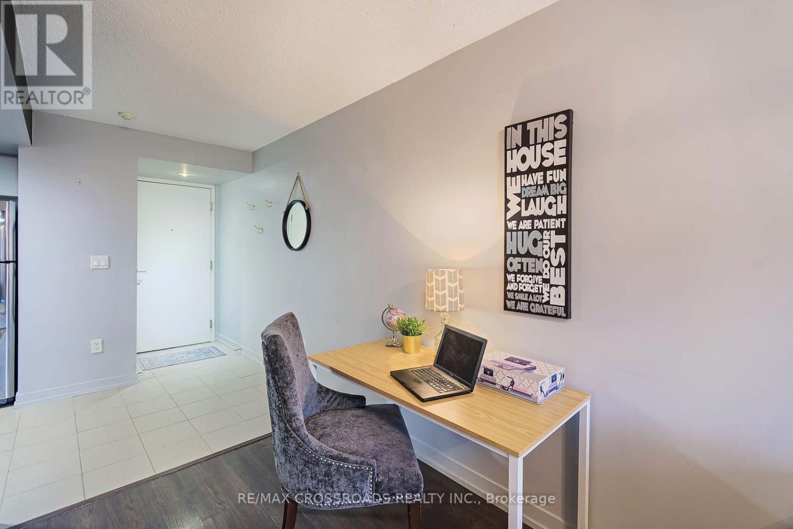 114 - 812 Lansdowne Avenue, Toronto, Ontario  M6H 4K5 - Photo 21 - W12972660