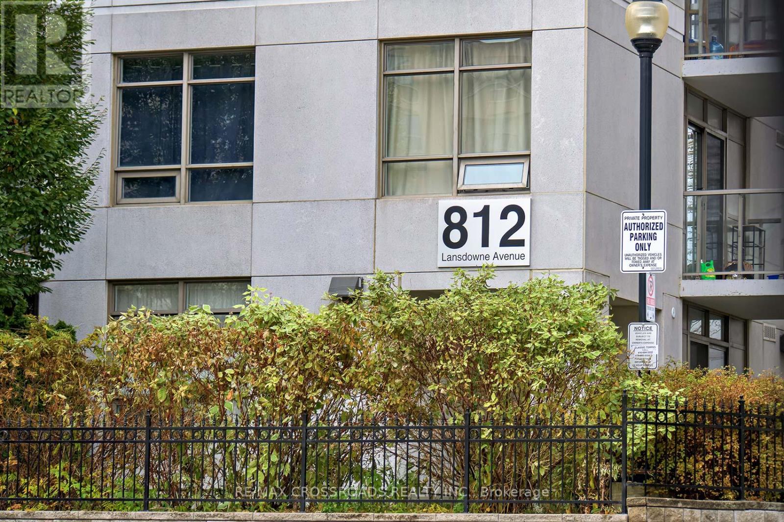 114 - 812 Lansdowne Avenue, Toronto, Ontario  M6H 4K5 - Photo 4 - W12972660