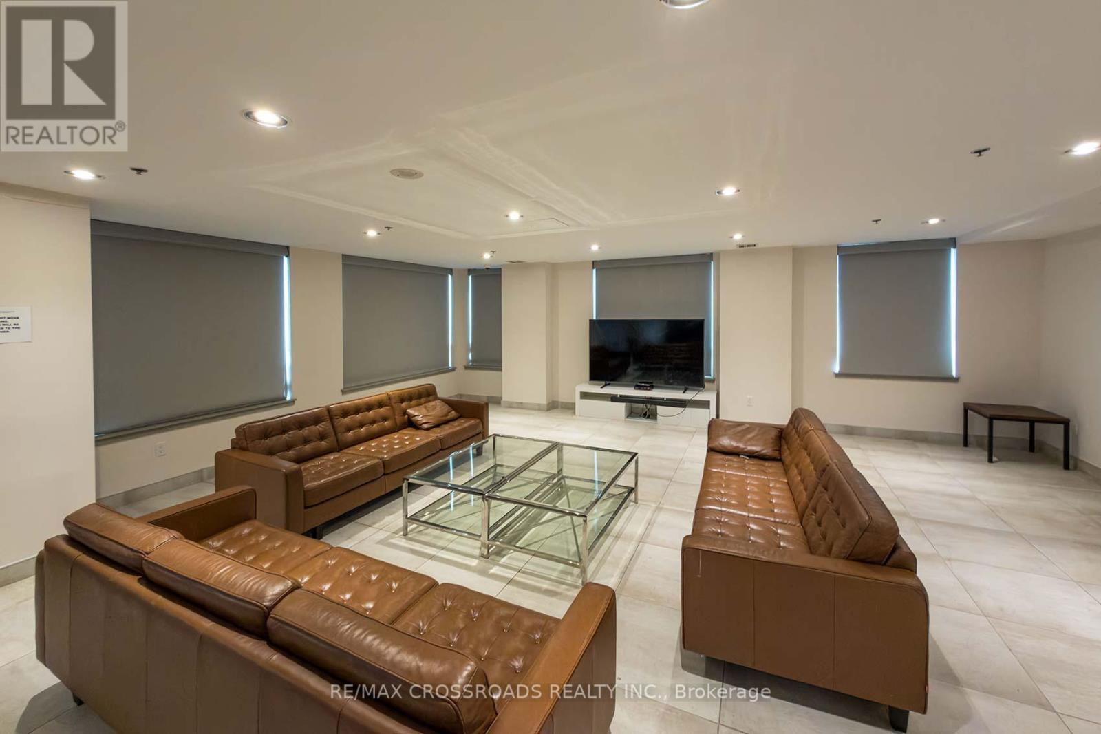 114 - 812 Lansdowne Avenue, Toronto, Ontario  M6H 4K5 - Photo 30 - W12972660