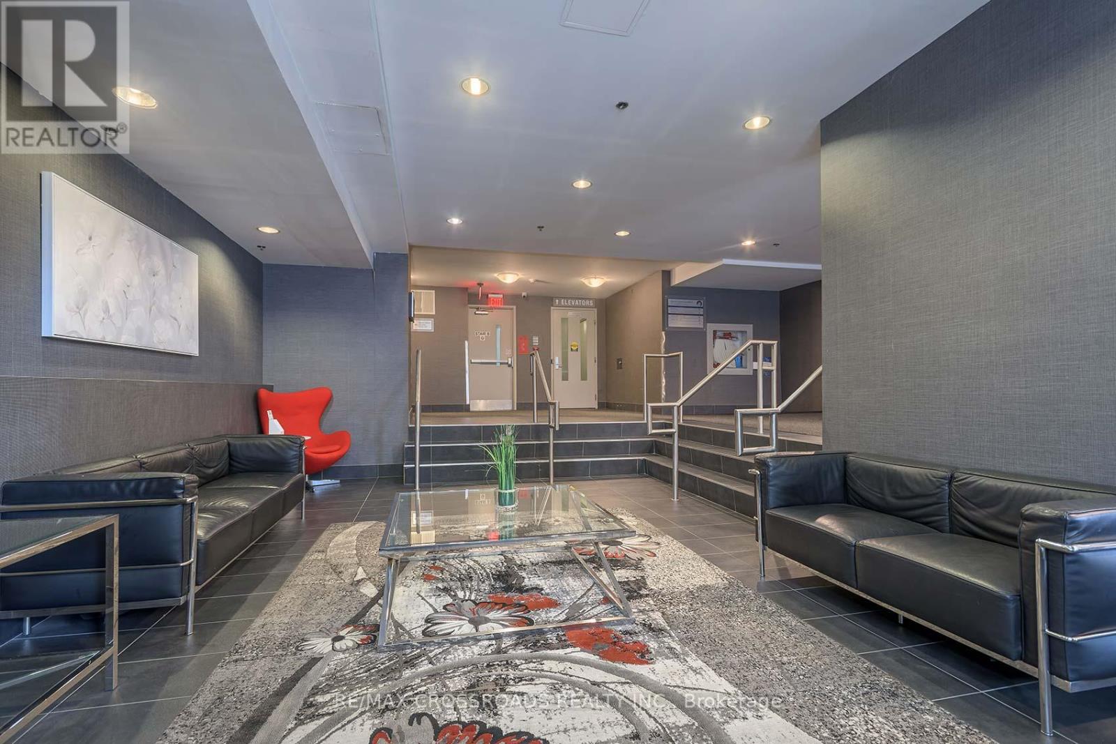 114 - 812 Lansdowne Avenue, Toronto, Ontario  M6H 4K5 - Photo 35 - W12972660