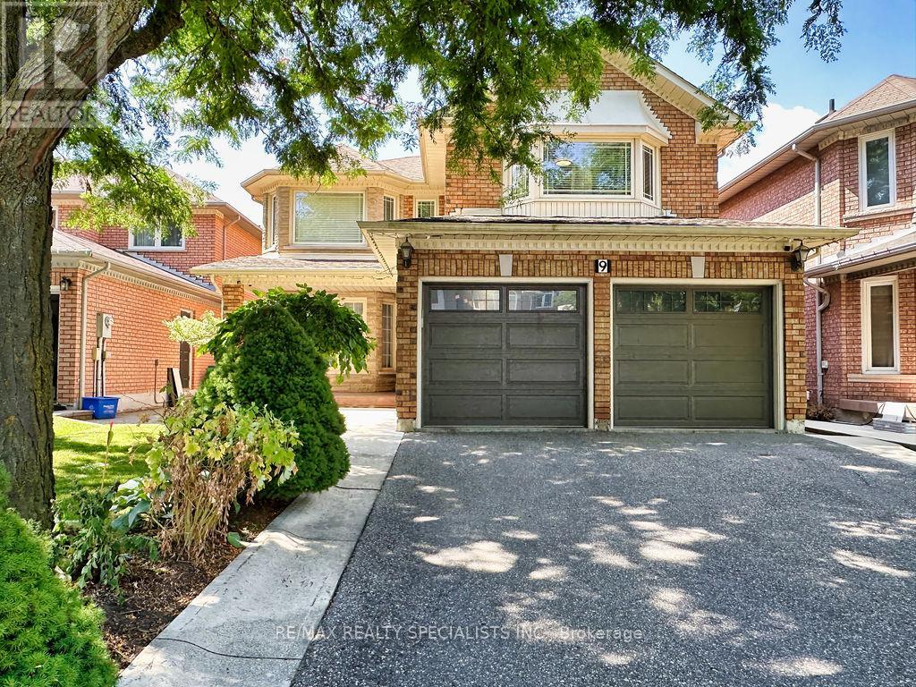 9 SIESTA COURT, Brampton (Sandringham-Wellington)