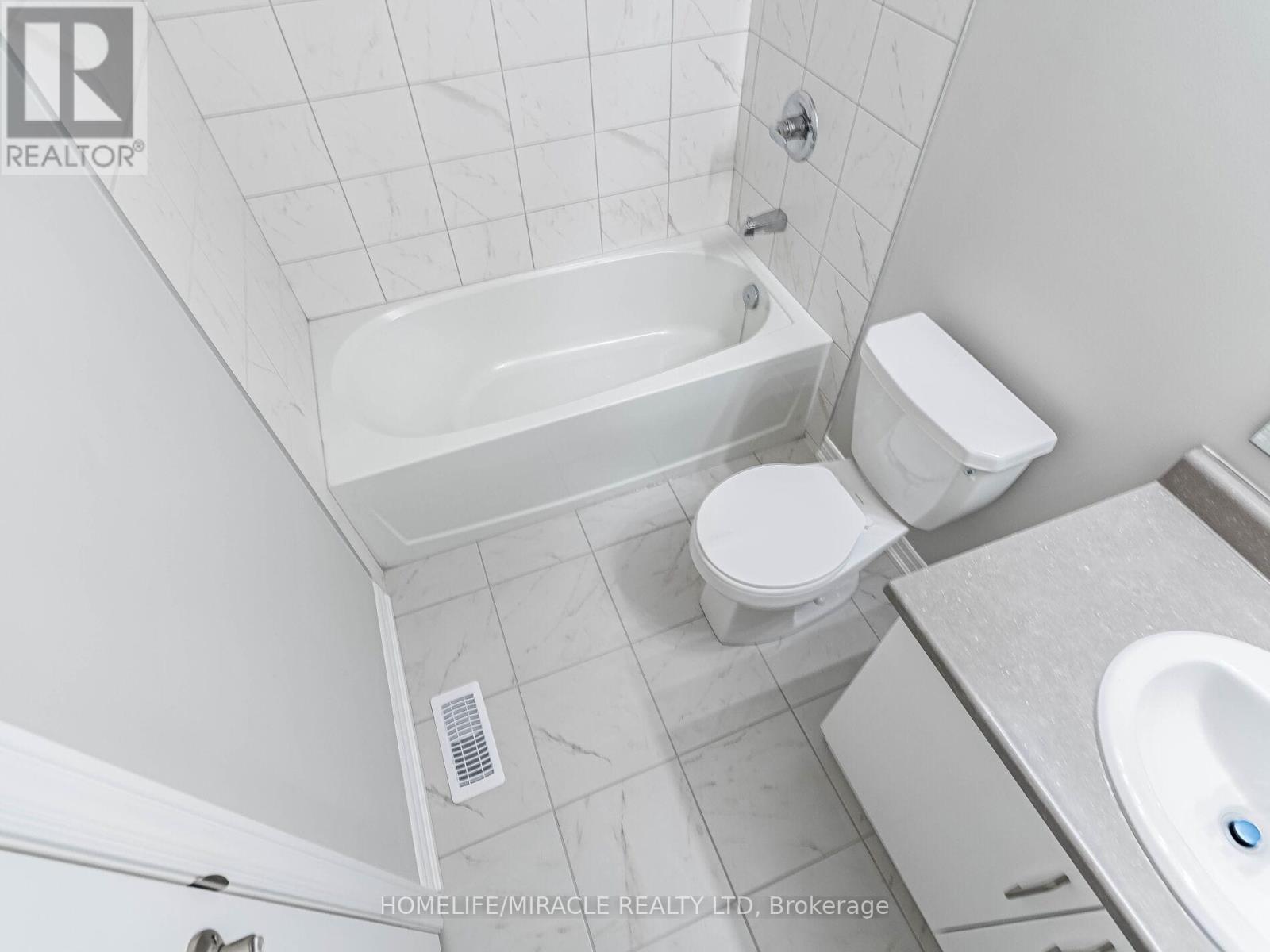 140 Aquasanta Crescent, Hamilton, Ontario  L9B 0J8 - Photo 39 - X12985988